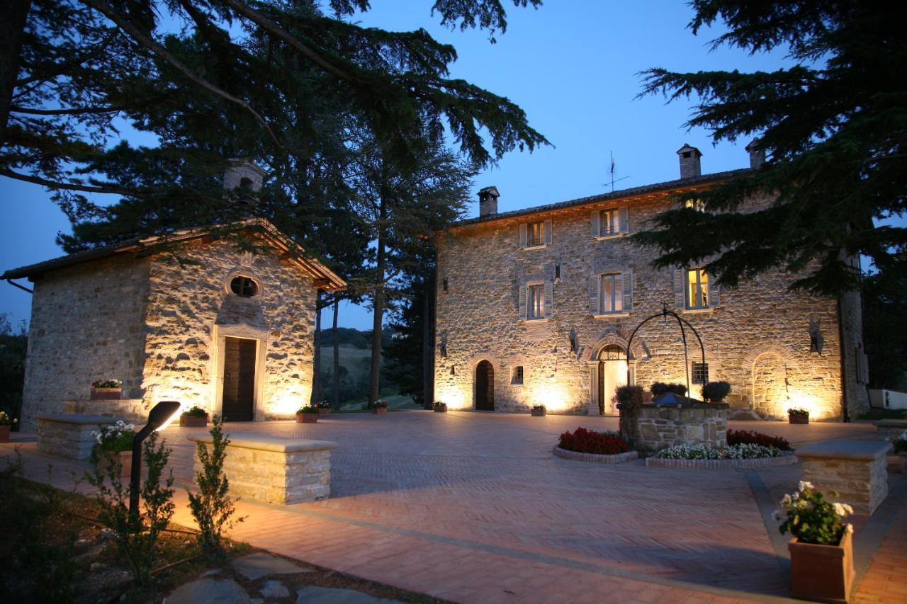 Tenuta Borgo San Michele Gubbio Bagian luar foto