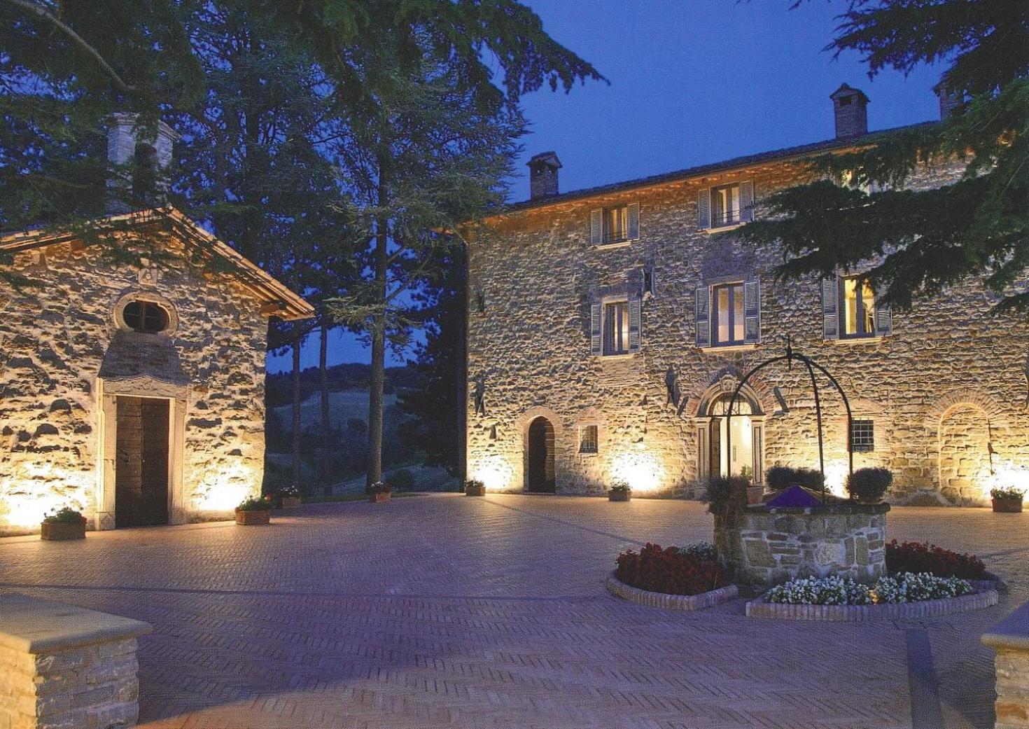 Tenuta Borgo San Michele Gubbio Bagian luar foto