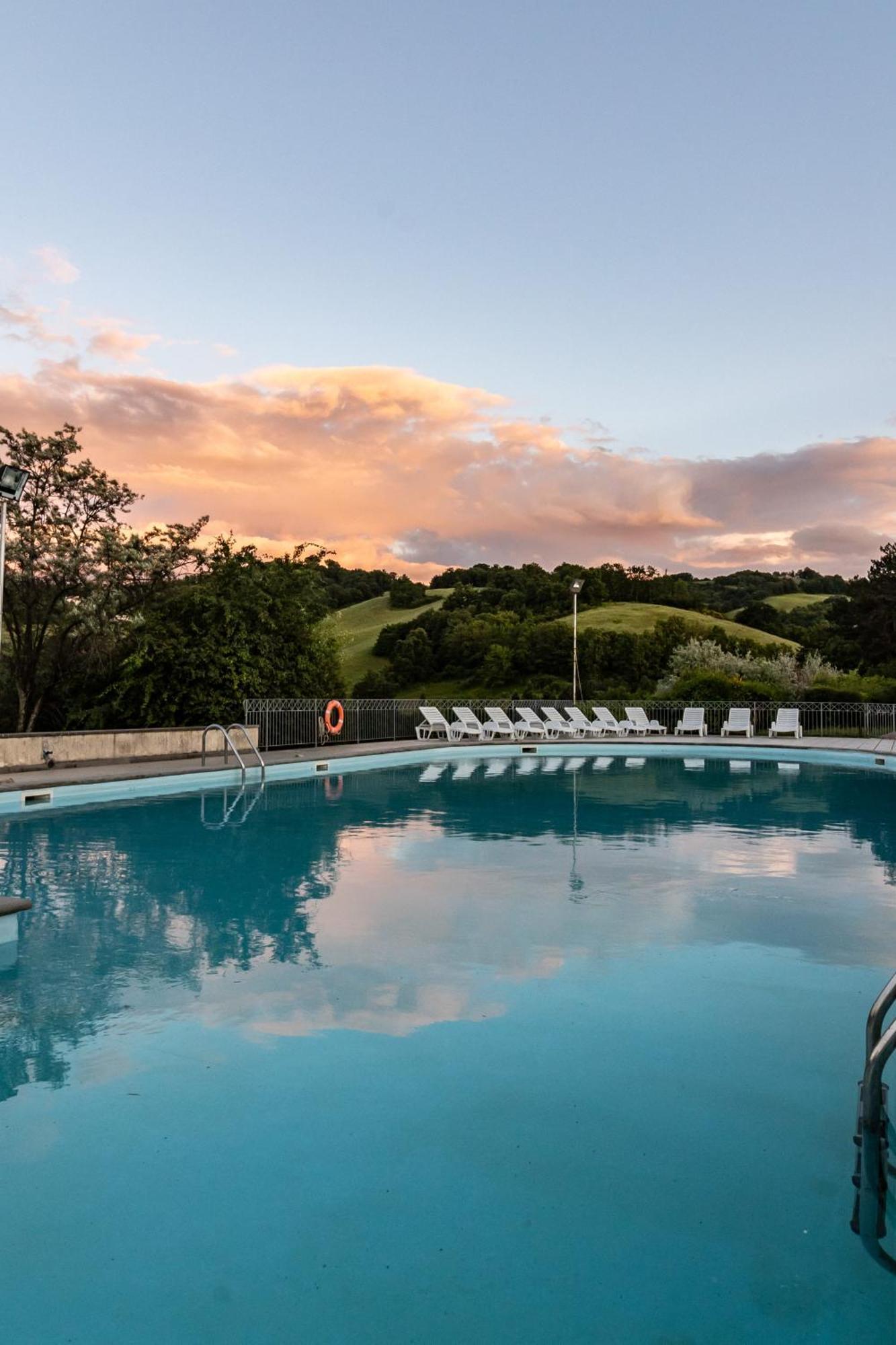 Tenuta Borgo San Michele Gubbio Bagian luar foto