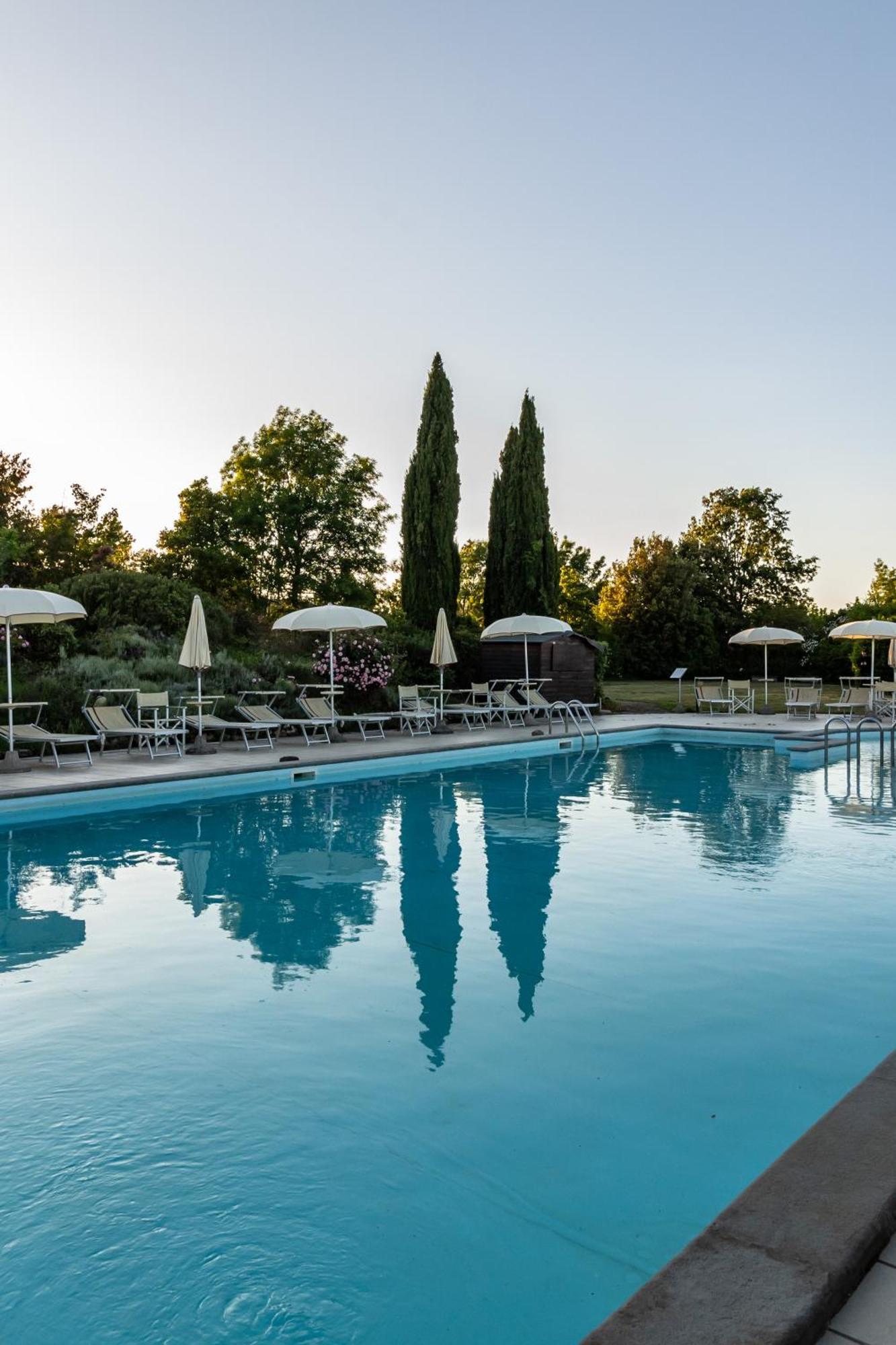 Tenuta Borgo San Michele Gubbio Bagian luar foto